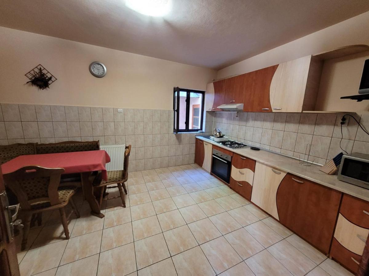Casa Basu Villa Байле Херкулане Екстериор снимка